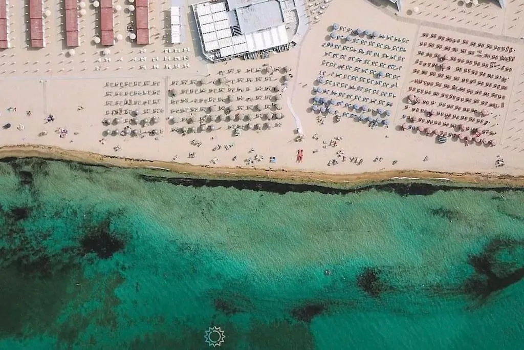 Nikolas Penthouse location